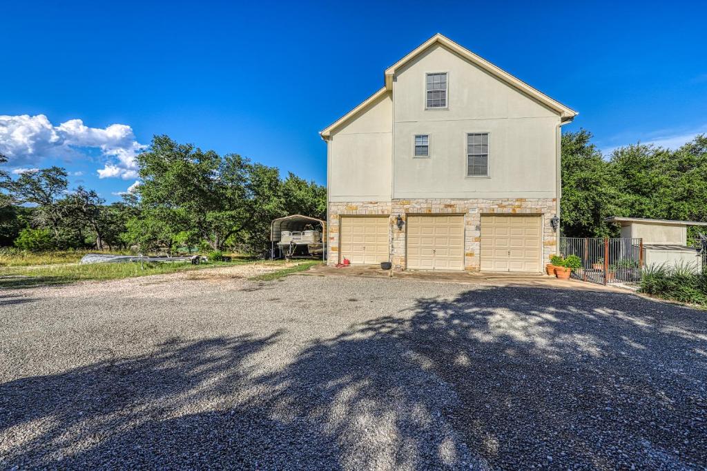 Redbird Retreat On Lake Travis - image 5