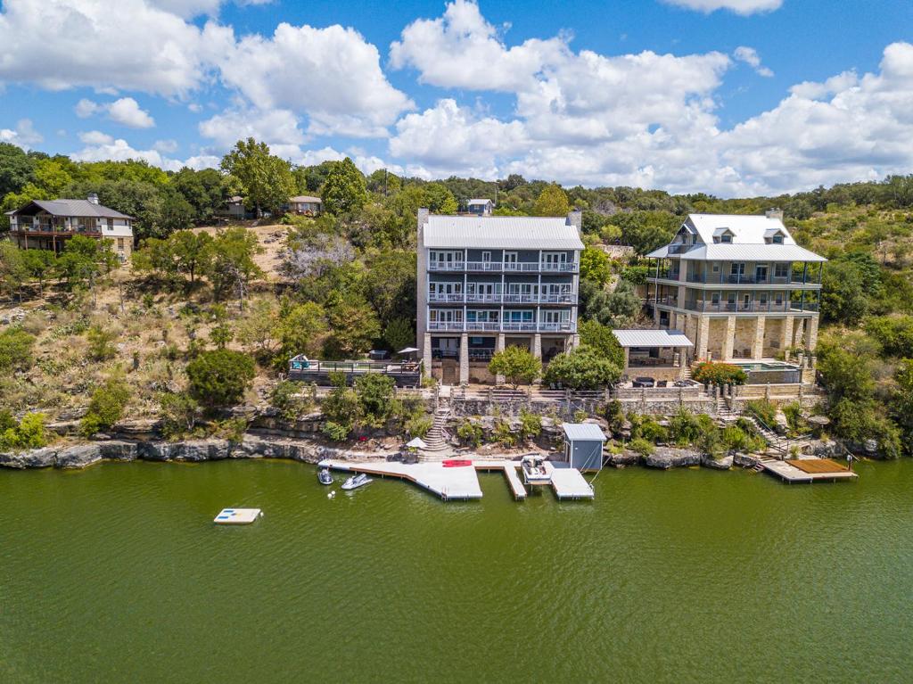 Luxury Lake Marble Falls House with Swimming Pool Hot Tub and private boat slip - image 2