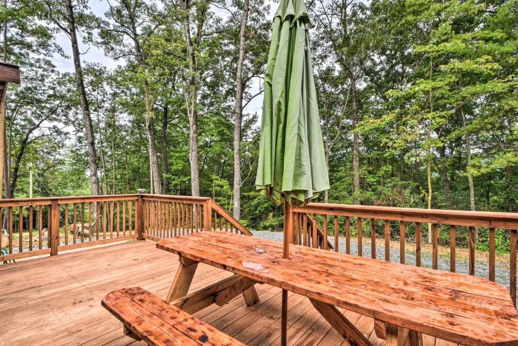 Nature Lovers Dream Cabin with Fire Pit and Deck - image 3