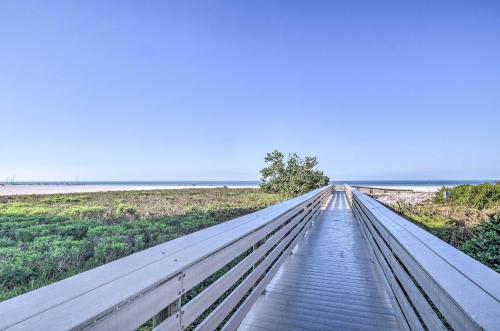 Breezy Marco Island Home with Pool - Walk to Beach! - image 3