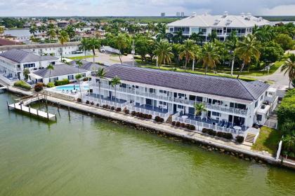 Sunset Suite Marco Island Condo with Dock and Pool! - image 6