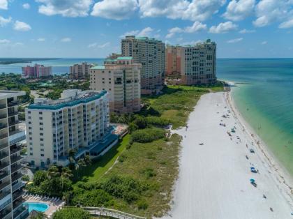 Recently Renovated Beachfront Gem in Paradise! - image 15