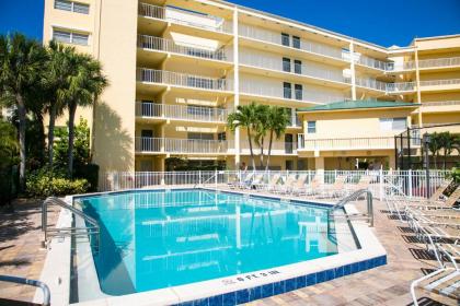 Top floor condo steps away from JW Marriott and Beach Access!! - image 14