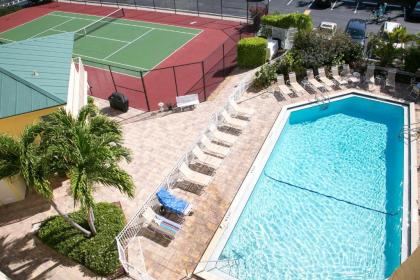 Top floor condo steps away from JW Marriott and Beach Access!! - image 17