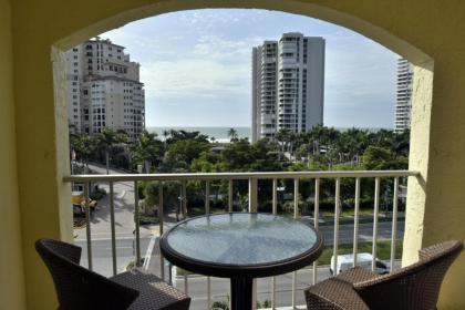 Top floor condo steps away from JW Marriott and Beach Access!! - image 2