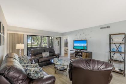 Seaview Unit 105 - image 11