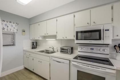 Seaview Unit 105 - image 15