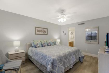 Seaview Unit 105 - image 18