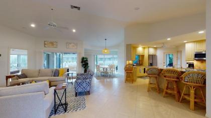 Gorgeous Waterfront 3 Bed with Quick Access to Gulf!! - image 12