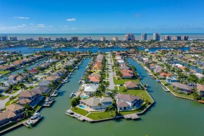 Gorgeous Waterfront 3 Bed with Quick Access to Gulf!! - image 3