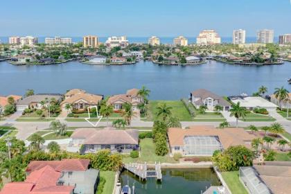 Pool Home on Canal Close to Beach Popular Lamplighter Area!! - image 7