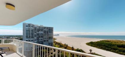 Views! Views! Views! Beachfront End Unit at South Seas - image 2