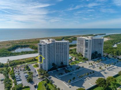 Views! Views! Views! Beachfront End Unit at South Seas - image 8