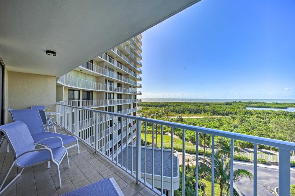 Resort-Style Condo Pool Gym Tennis and More! - image 2