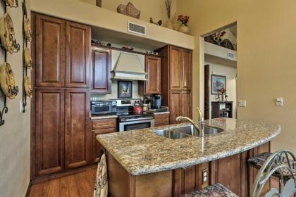 Modern Sonoran Desert Condo with Deck View and Stables - image 6