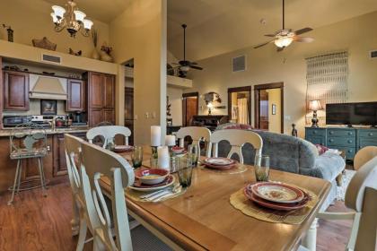 Modern Sonoran Desert Condo with Deck View and Stables - image 7