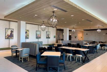 La Quinta Inn & Suites by Wyndham Maricopa Copper Sky - image 3