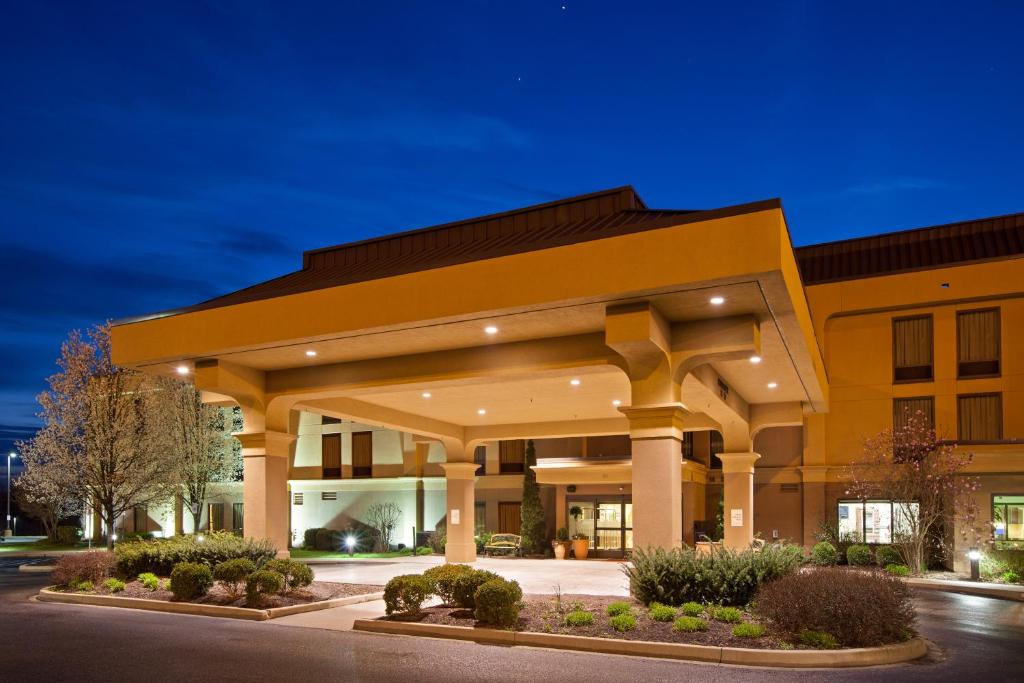 Hampton Inn Marietta - main image