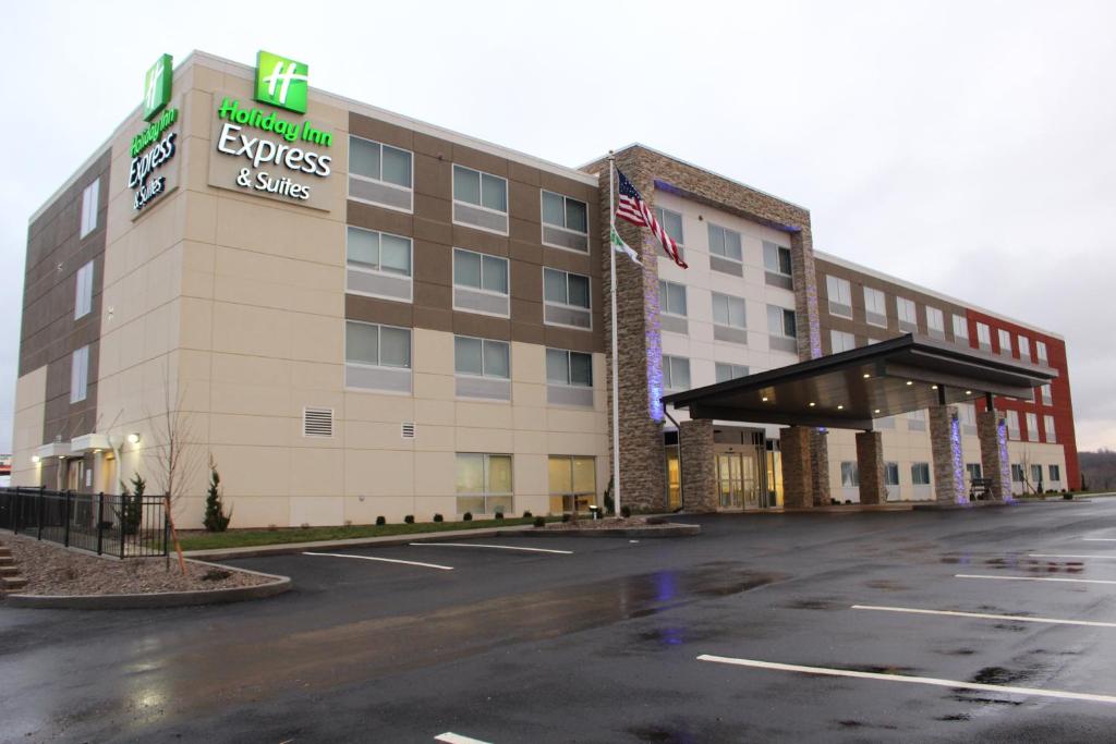 Holiday Inn Express & Suites - Marietta an IHG Hotel - main image