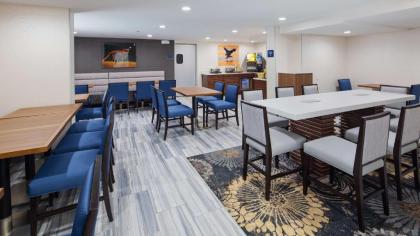 Best Western Atlanta-Marietta Ballpark Hotel - image 8