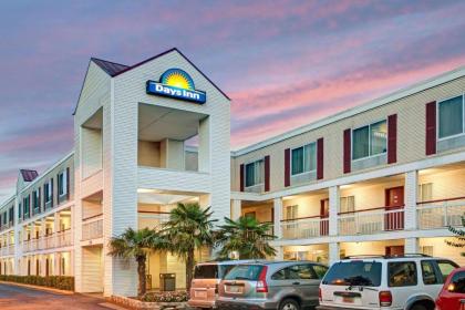 Days Inn by Wyndham Marietta-Atlanta-Delk Road - image 1