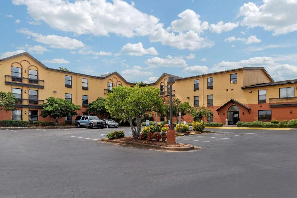 Quality Inn Marietta - image 7