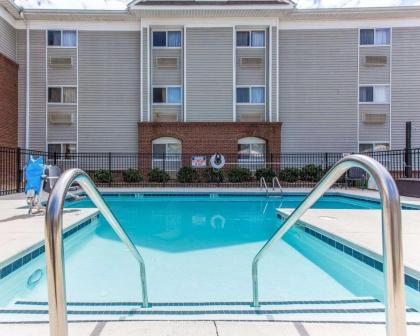 Suburban Extended Stay Kennesaw - image 15