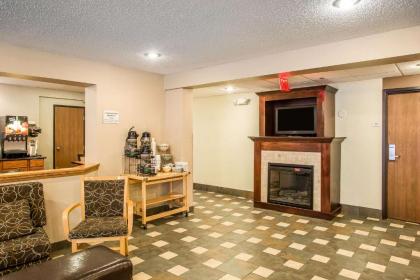 Quality Inn & Suites Marinette - image 10