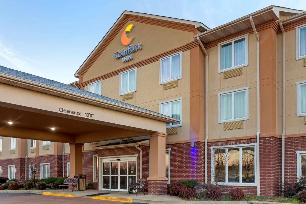 Comfort Inn Marion - main image