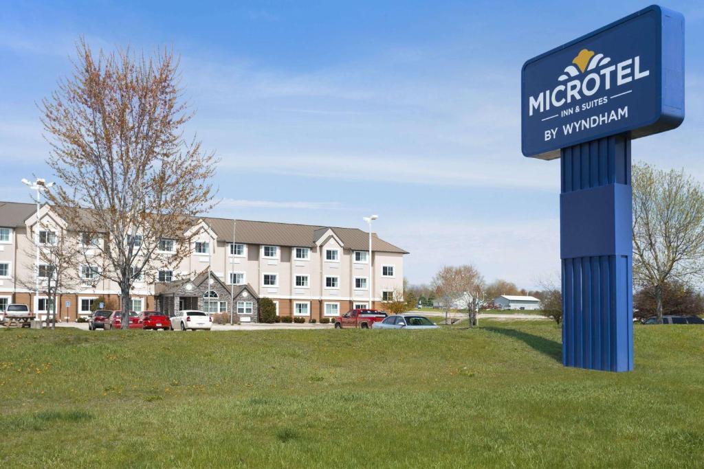 Microtel by Wyndham Cedar Rapids/Marion - main image