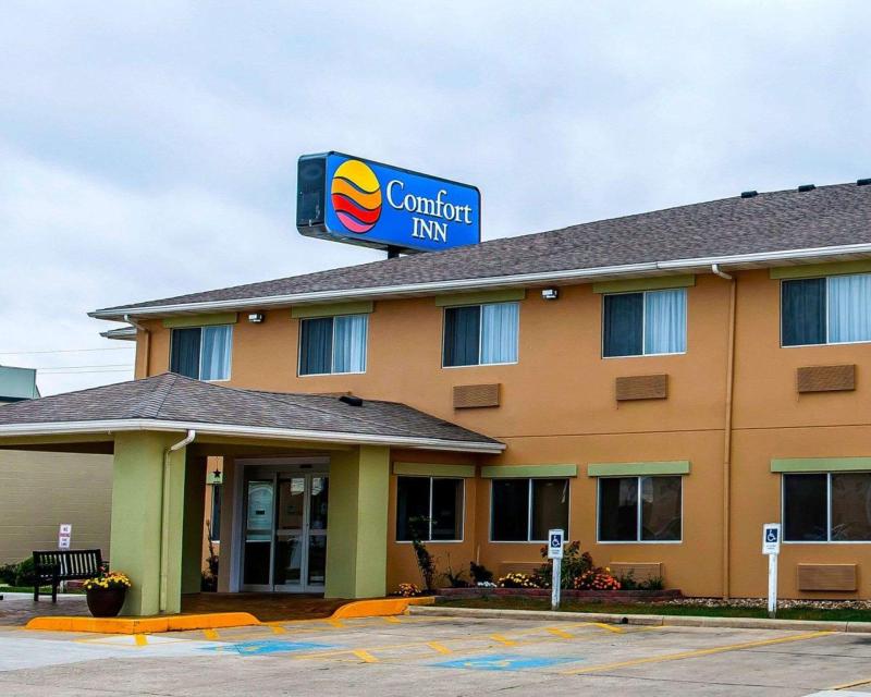 Comfort Inn Marion - main image