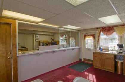 Americas Best Value Inn Marion OH - image 9