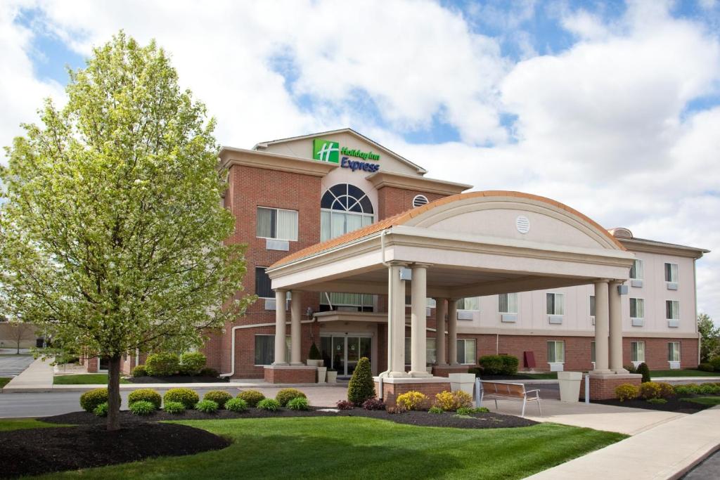 Holiday Inn Express Hotel & Suites Marion an IHG Hotel - main image