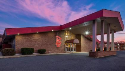 Red Roof Inn Marion VA - image 5