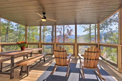 Reclusive mountaintop Home with Stunning Views North Carolina