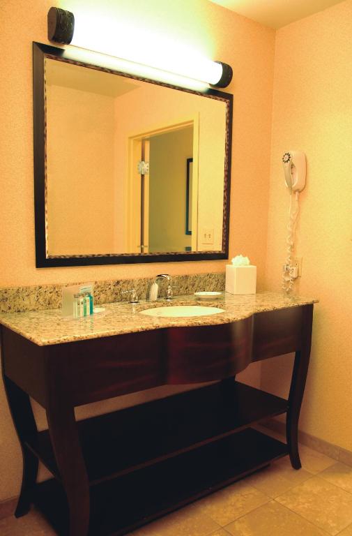 Hampton Inn and Suites Marksville - image 3