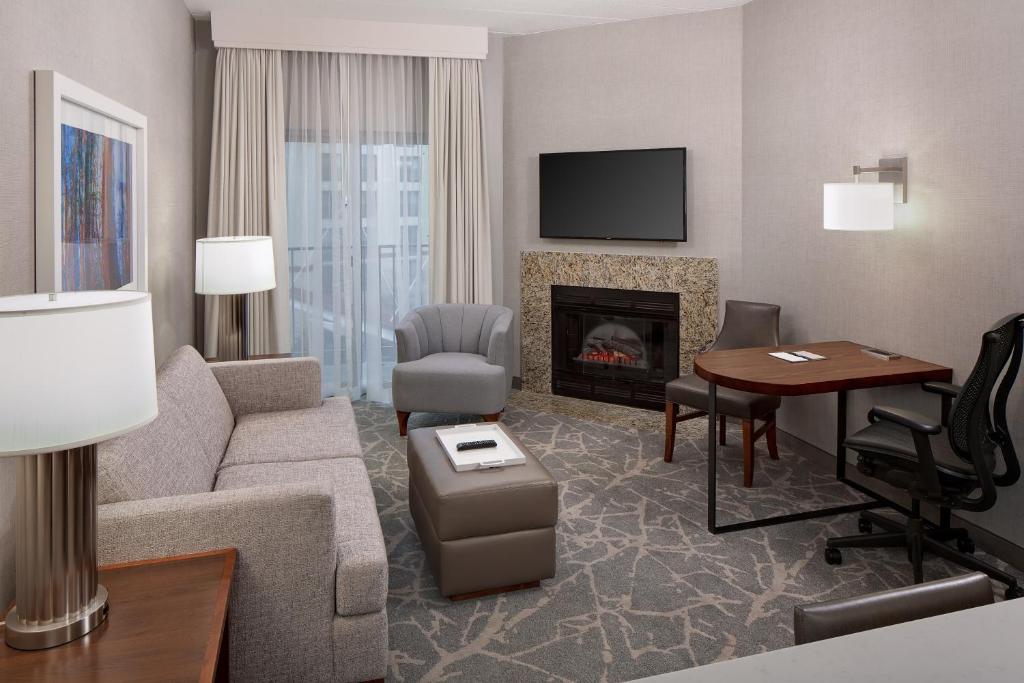 Embassy Suites by Hilton Boston Marlborough - image 7