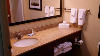 Cobblestone Inn & Suites - Marquette - image 15