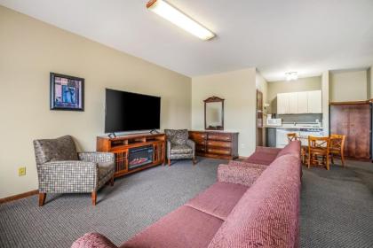 Americas Best Value Inn Marquette - image 16