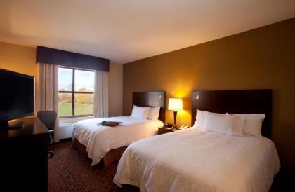 Hampton Inn Marquette-Waterfront - image 12