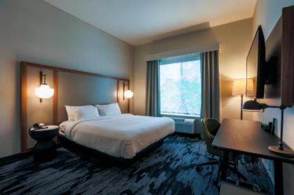 Fairfield Inn & Suites Marquette - image 3