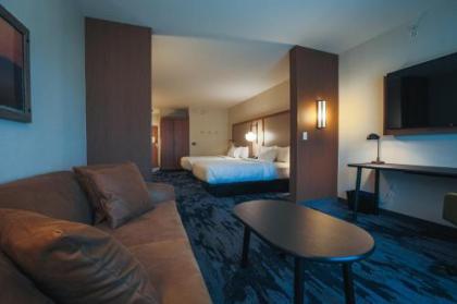 Fairfield Inn & Suites Marquette - image 6