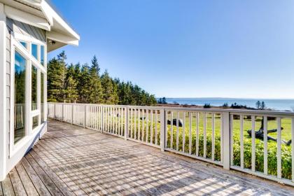 Marrowstone Island Beach Home - image 1