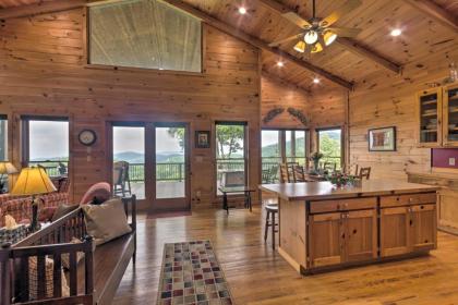 Bright Wolf Laurel Cottage with Mtn View and Deck - image 2