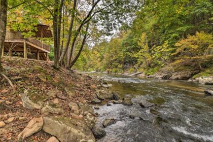 Creekside Retreat with Deck 18 Miles to Wolf Ridge - image 12