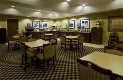 Hampton Inn Marshall - image 9