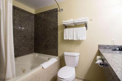 Quality Inn - Marshall - image 6