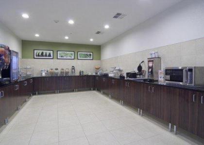 Sleep Inn & Suites Marshall - image 2