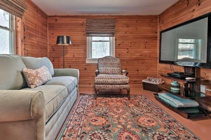 Secluded Marshall Cottage with Hot Tub and Mtn Views! - image 12