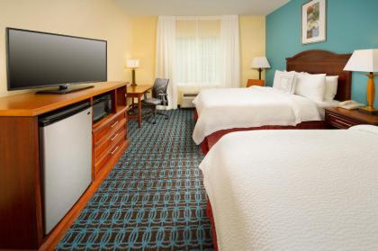 Fairfield Inn & Suites by Marriott Marshall - image 13